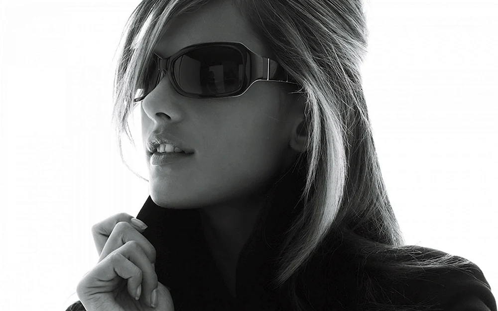 Mädchen mit Brille