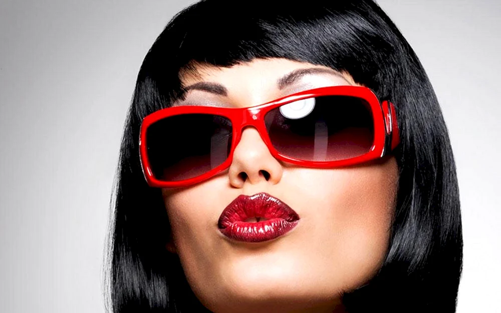 Mädchen mit Sonnenbrille