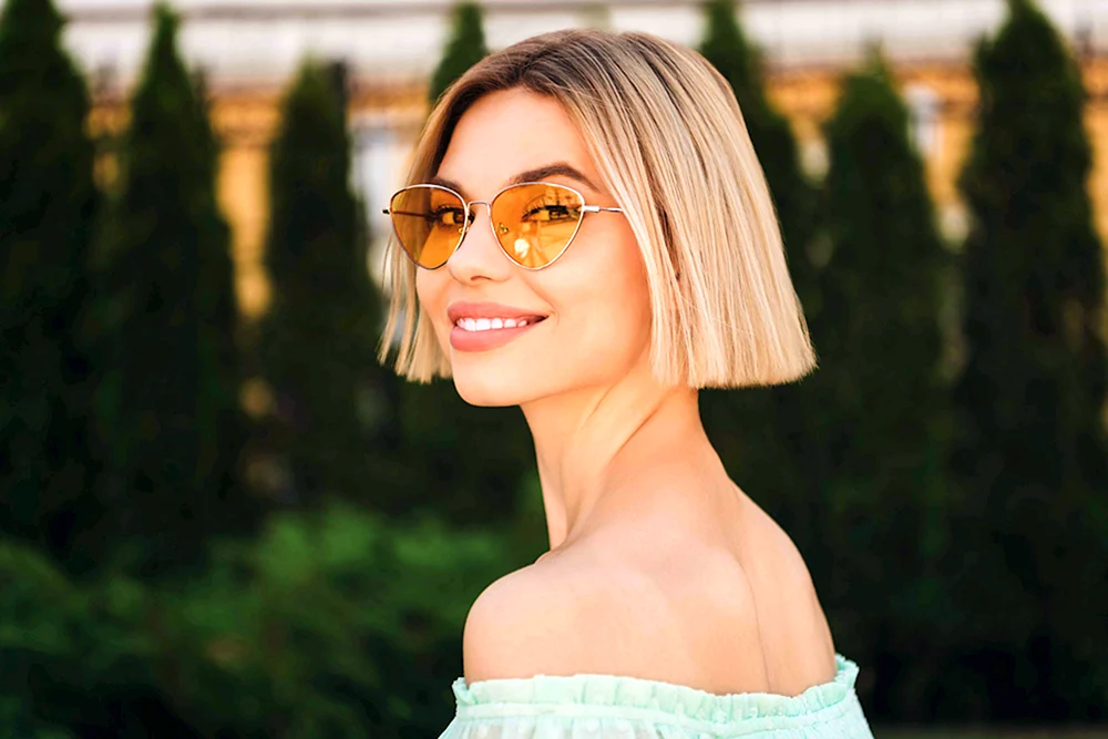 Mädchenlook Model