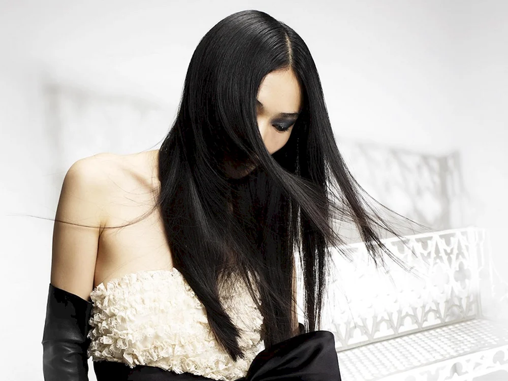 Lange schwarze Haare