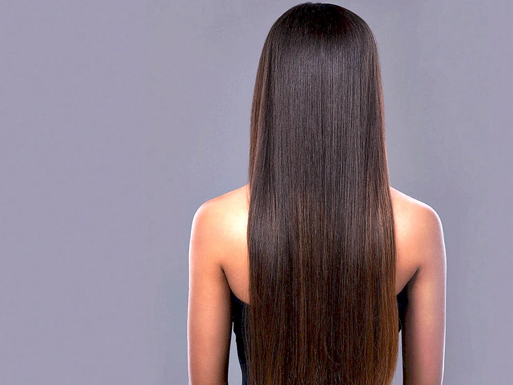 Mädchen mit dunklem Haar