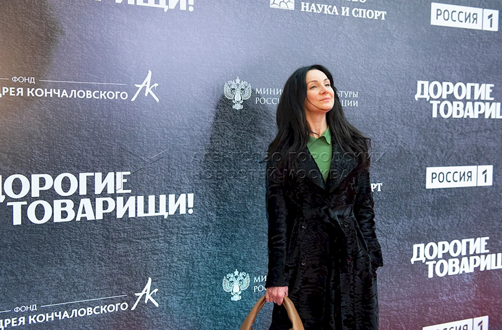 Egor Konchalowskis Mutter Natalja Arinbasarowa