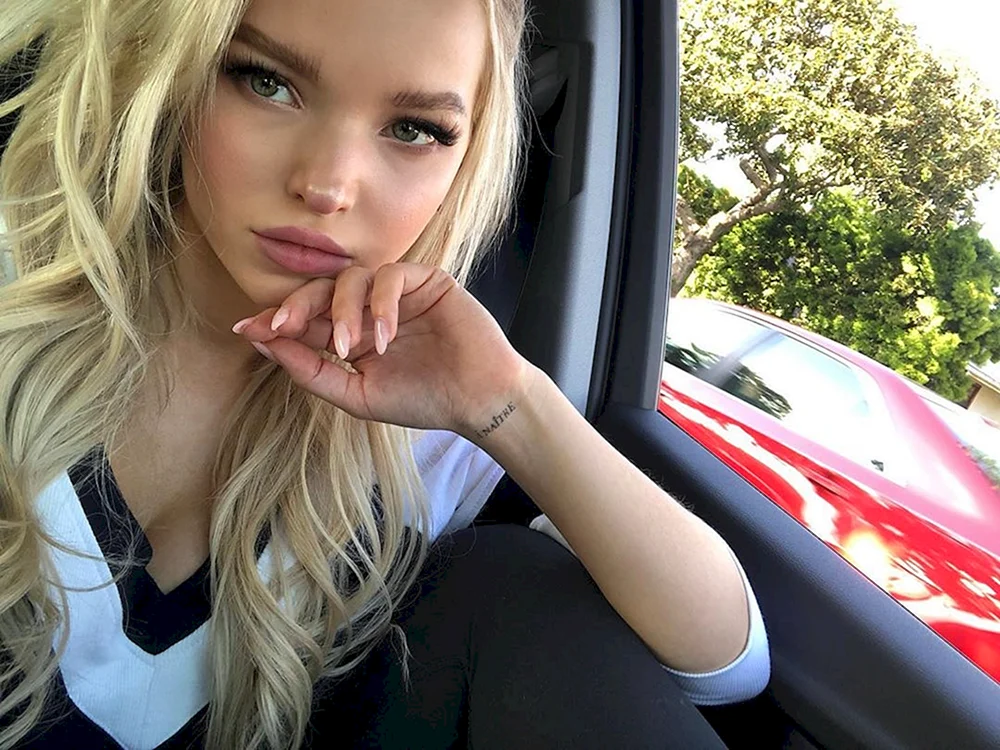 Dove Cameron