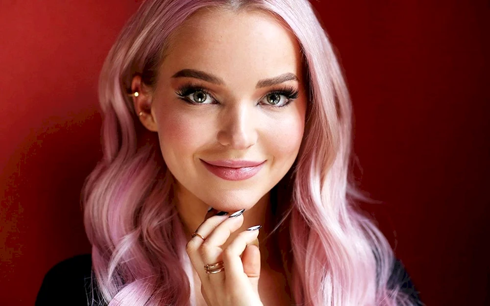 Dove Cameron