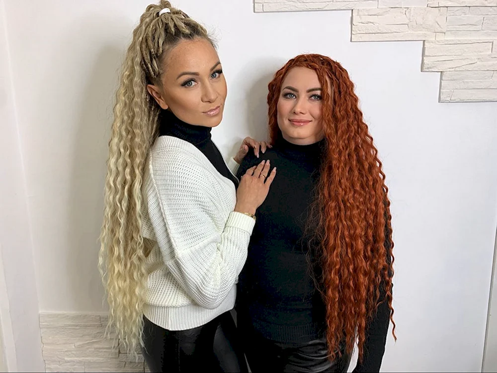 Afrolocken für das ganze Gesicht