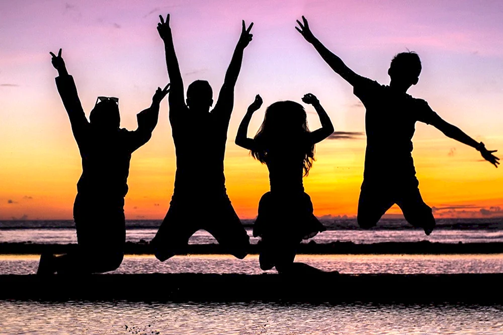 Freunde im Sonnenuntergang