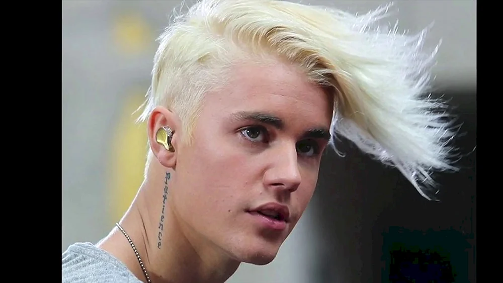 Justin Bieber mit weißem Haar