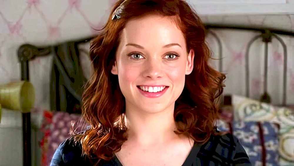 Jane Levy schamlos