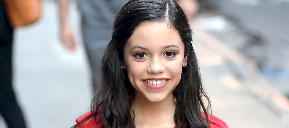 Jenna Ortega Lächeln