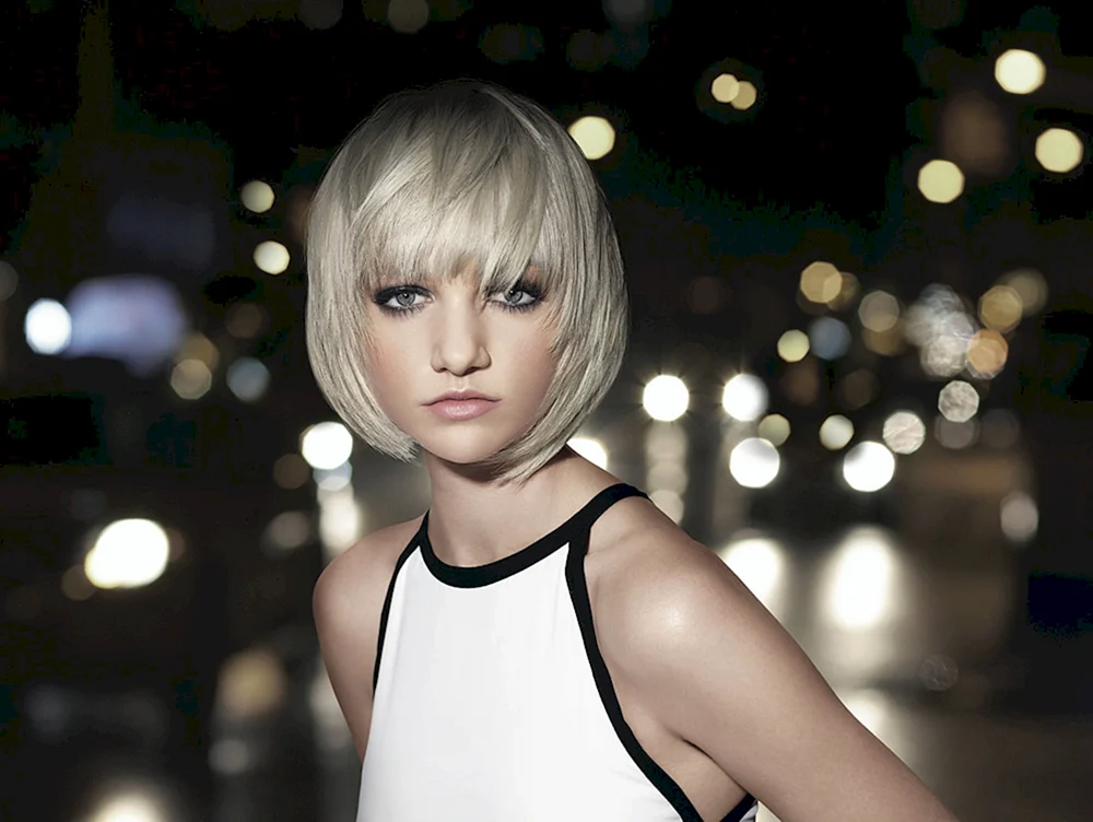 Blonde kurze Haare