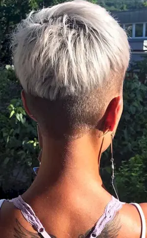 Jenny Schmidt Kurzhaarschnitt