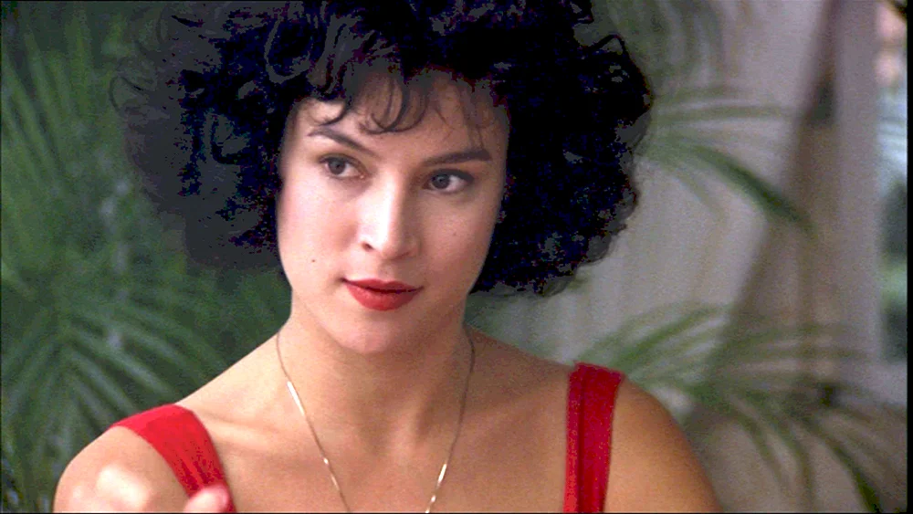 Jennifer Tilly