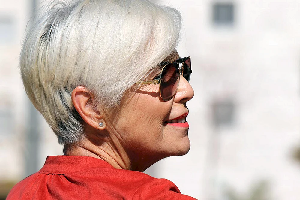 Jamie Pixie Haarschnitt Lee Curtis