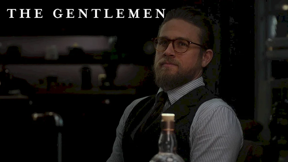 Charlie HunnamCharlie Hunnam Raymond Smith
