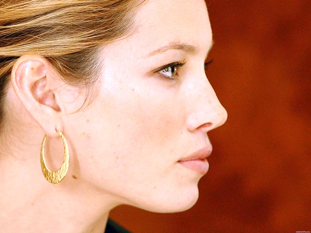 Jessica Biel im Profil