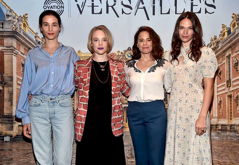 Jessica Clark Schauspielerin Versailles