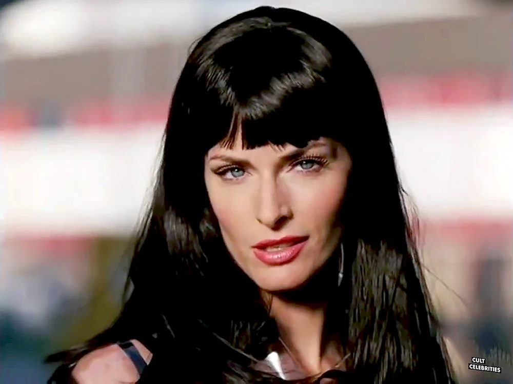 Joan Severance schwarz. Skorpion