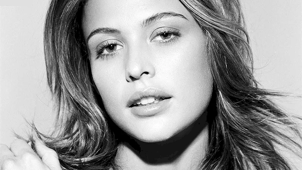 Joanna Selhorst „Josie“ Maran
