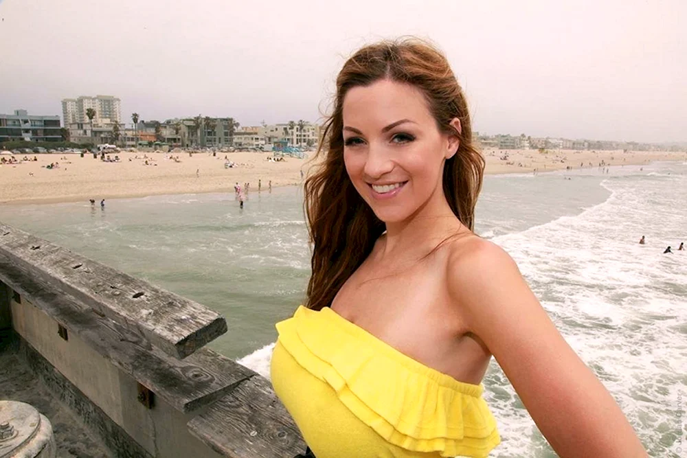Jordan Carver 2022