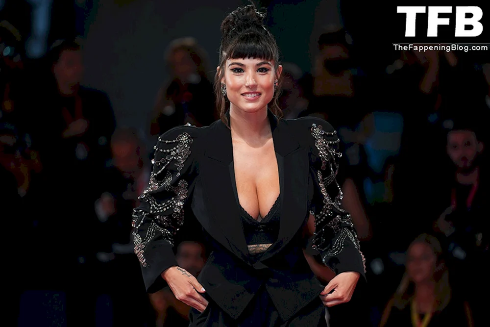 Georgia Soleri topless