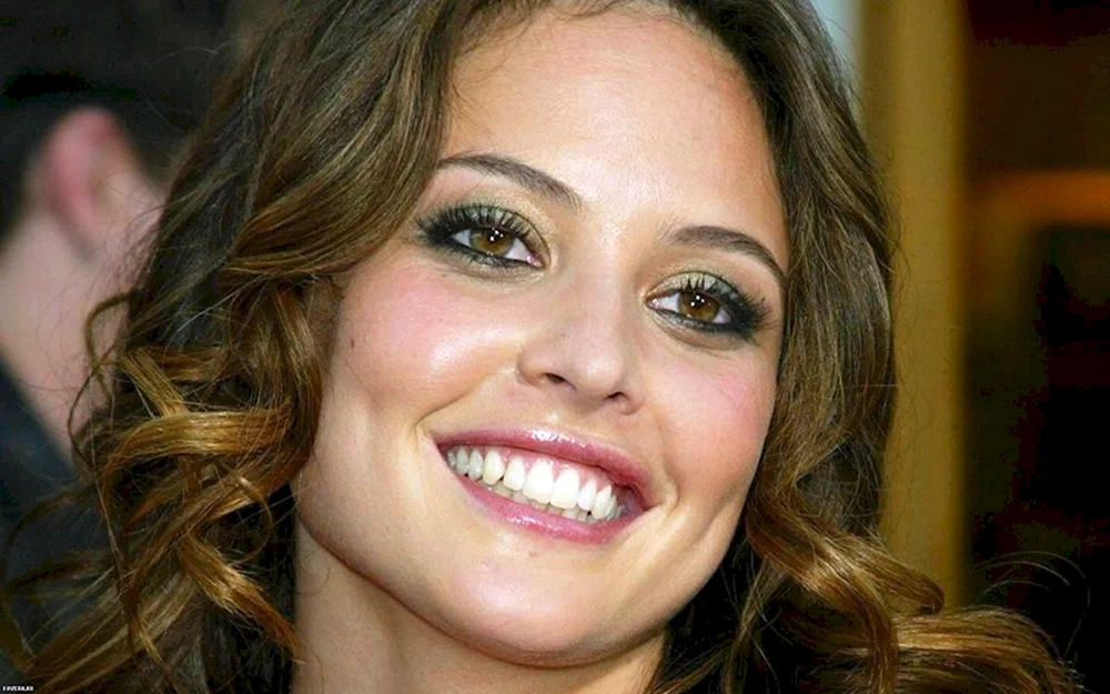 Josie Maran 2022