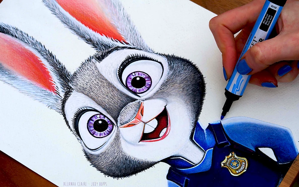 Judy Hopps mit Buntstiften