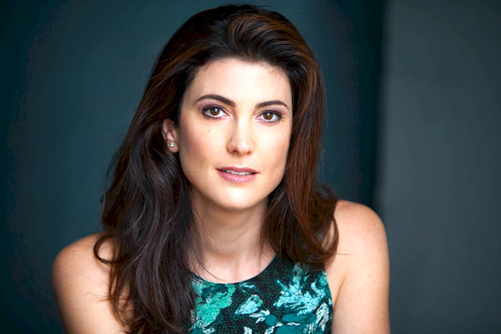 Julia Benson