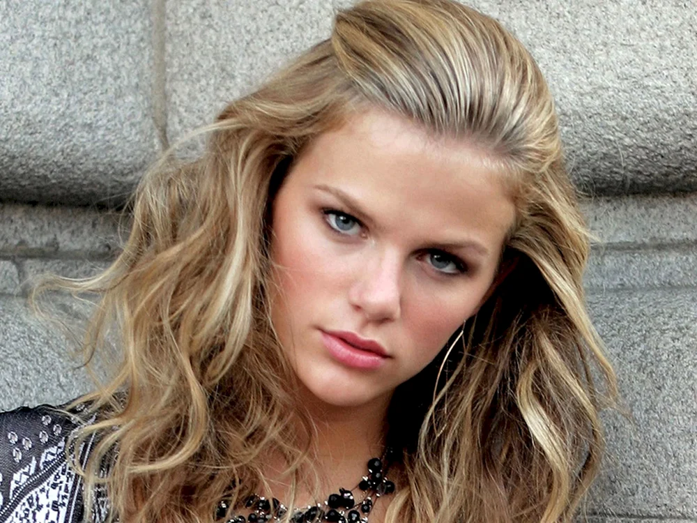 Brooklyn Decker Sports illustrated