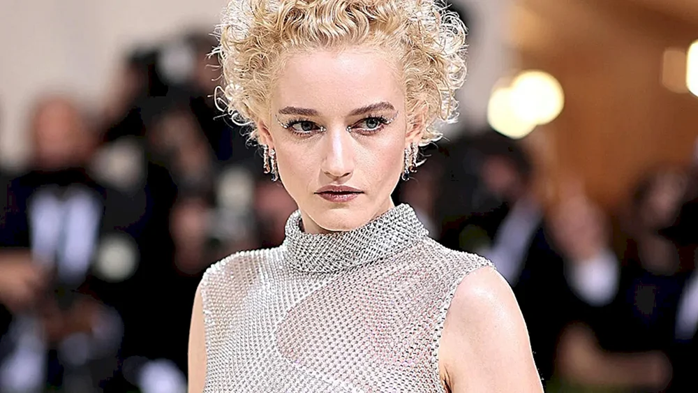 Julia Garner Foto