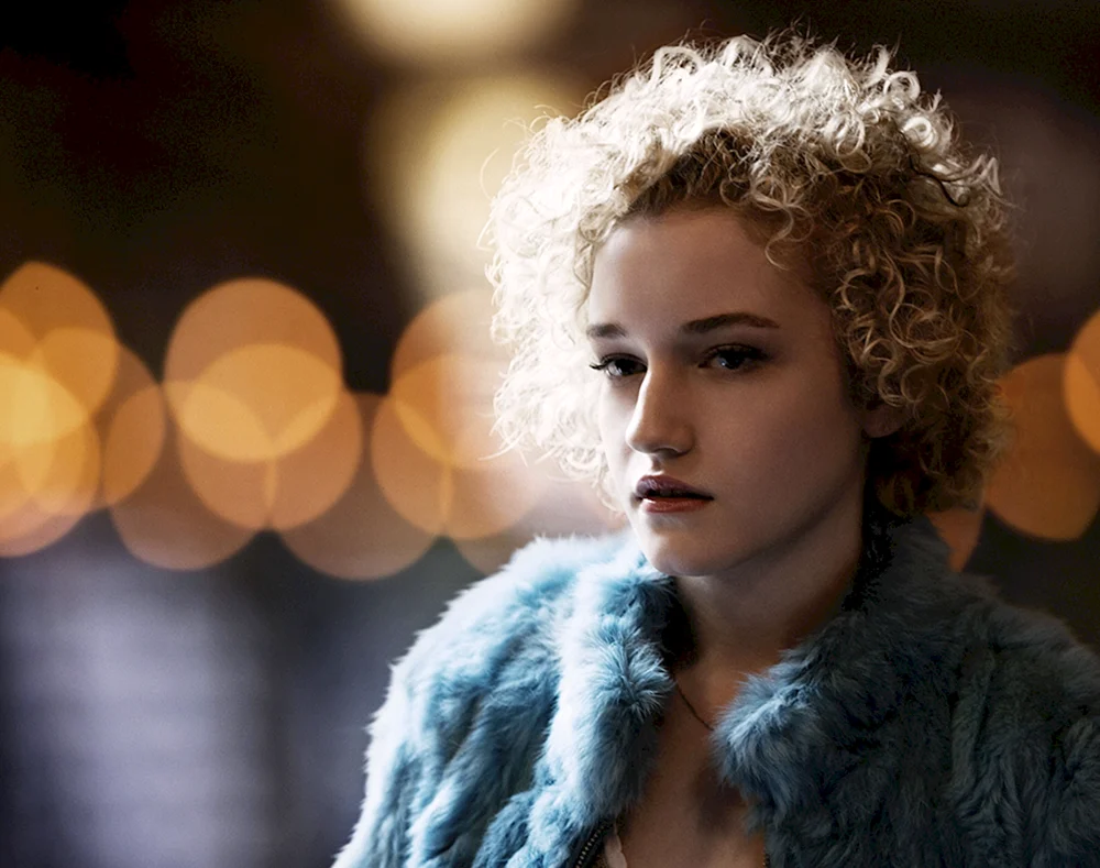 Julia Garner Foto