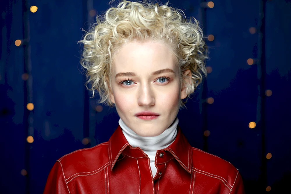 Julia Garner Ozark