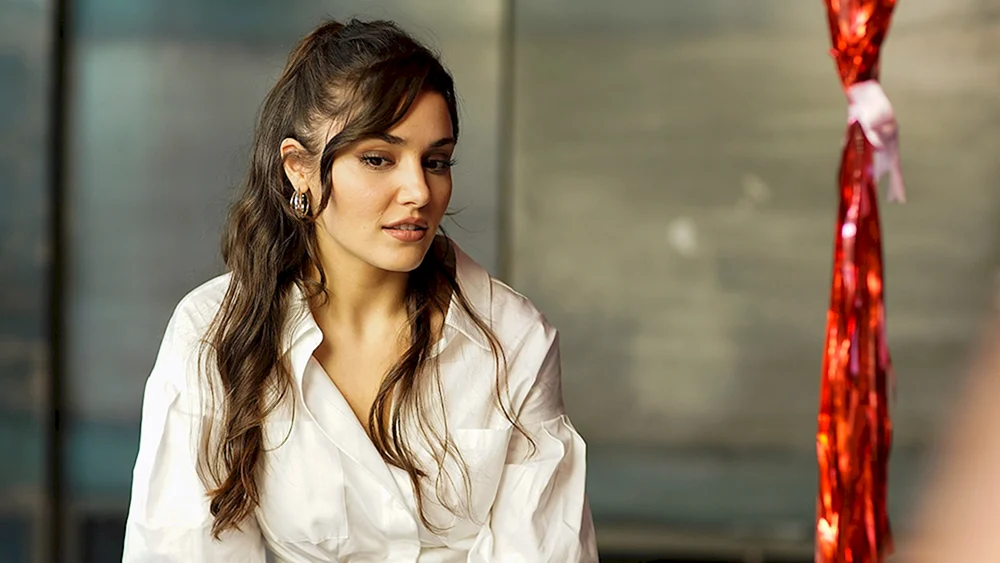 Hande Erçel Eda Yıldız