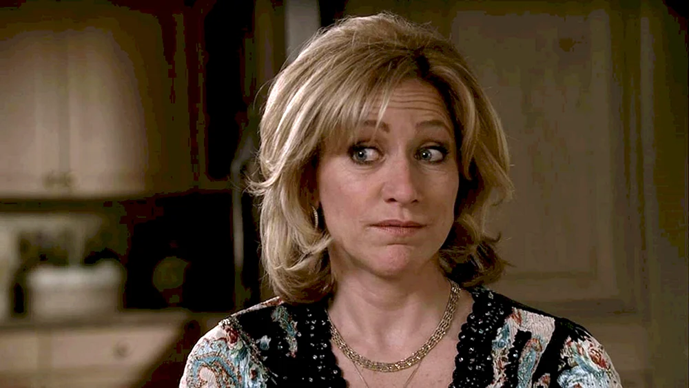 Edie Falco Sopran