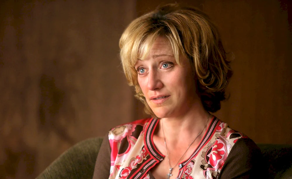 Edie Falco Sopran