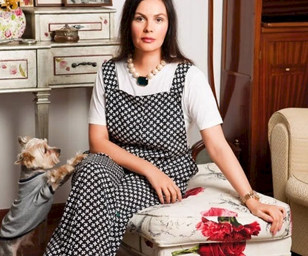 Ekaterina Andrejewa TV-Moderatorin.