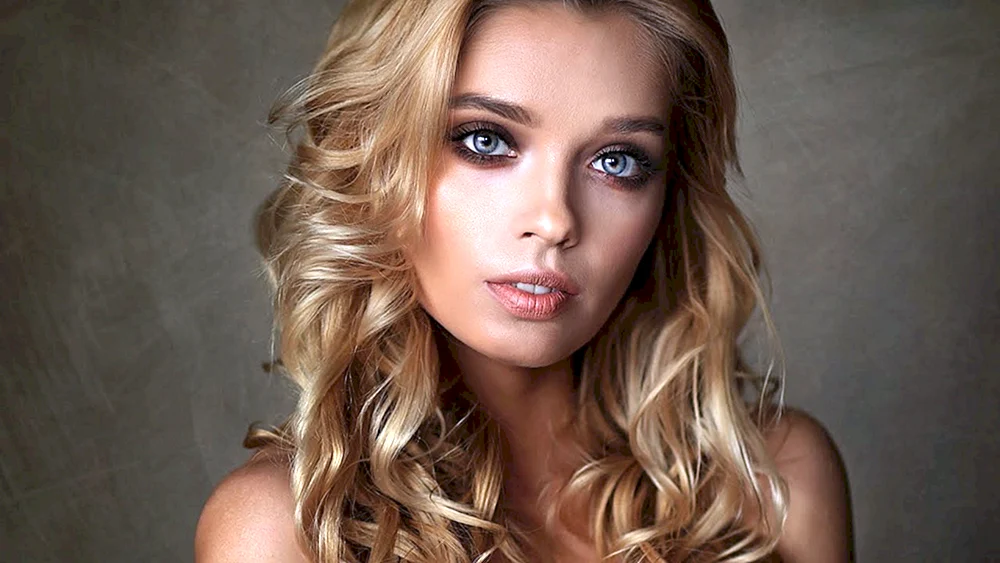 Ekaterina Kotaro Sean Archer