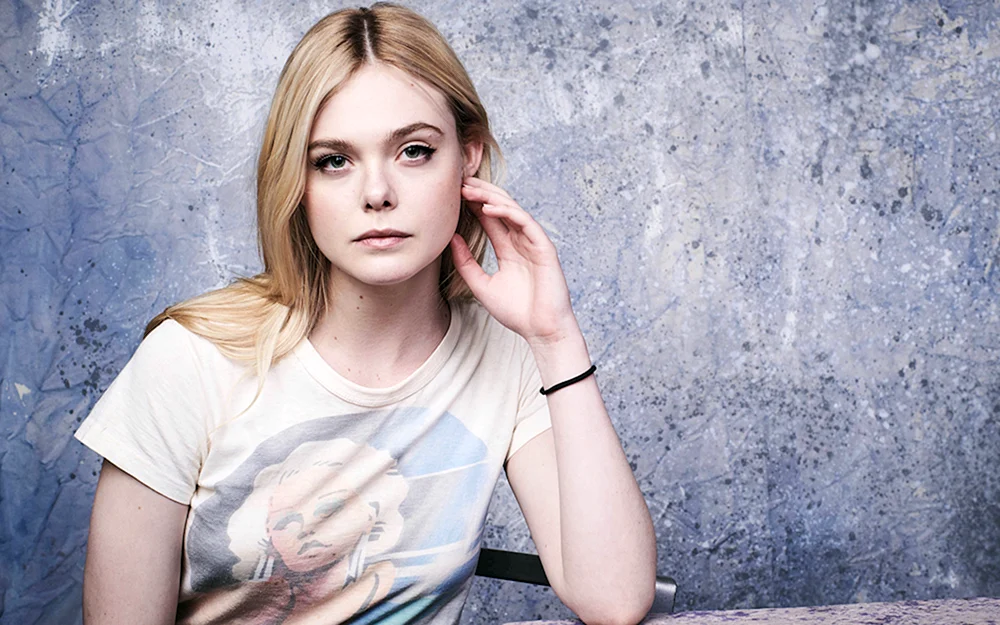 Elle Fanning elle