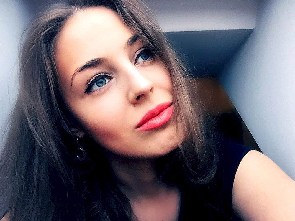 Demidova Elena Modell