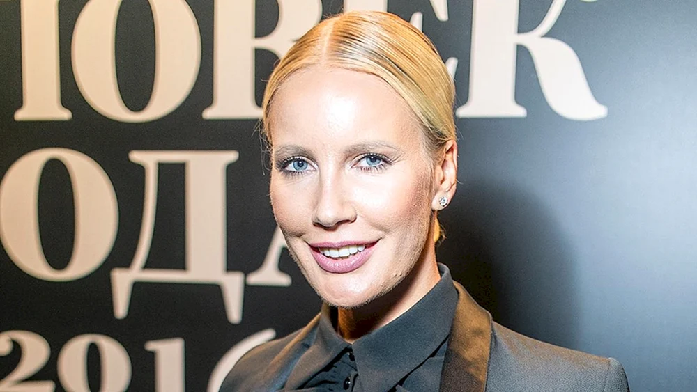 Elena fliegend Revizorro