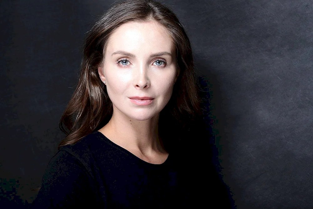 Elena Radevich Schauspielerin