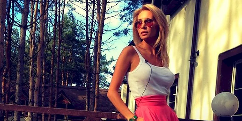 Elina Kamiren Haus 2