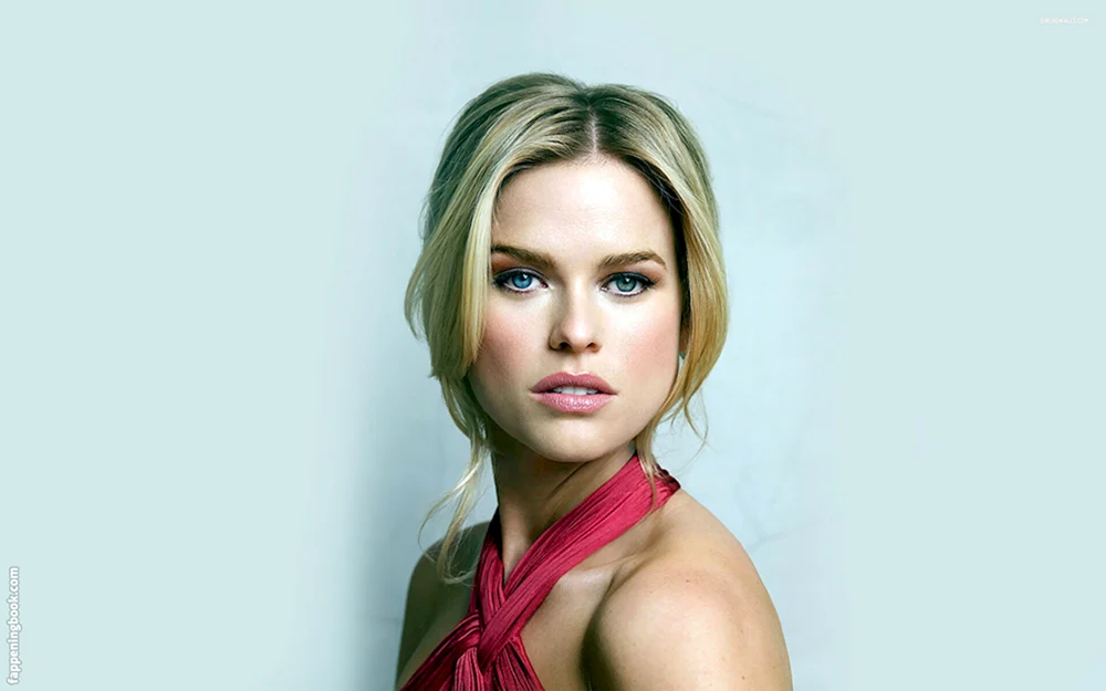 Elyse Sofia Eve