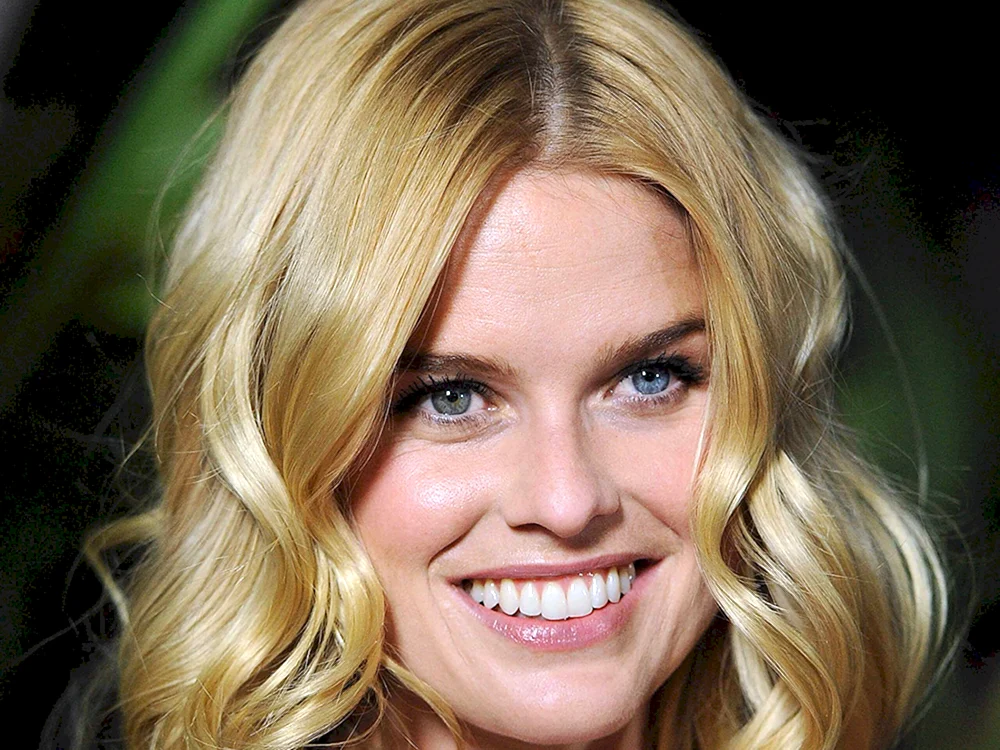 Elyse Sofia Eve