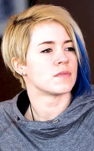 Alice Wetterlund slicker