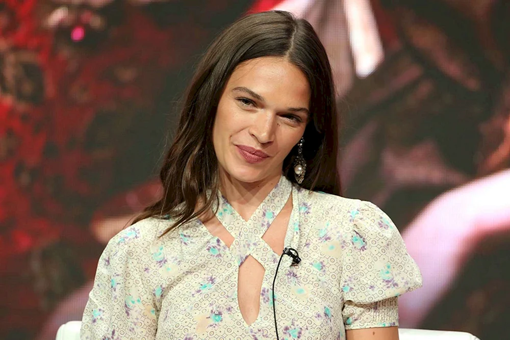Anna Brewster Versailles