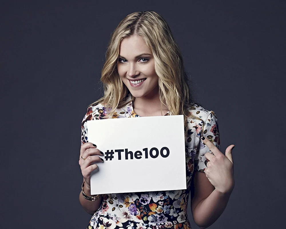 Eliza Taylor 2022