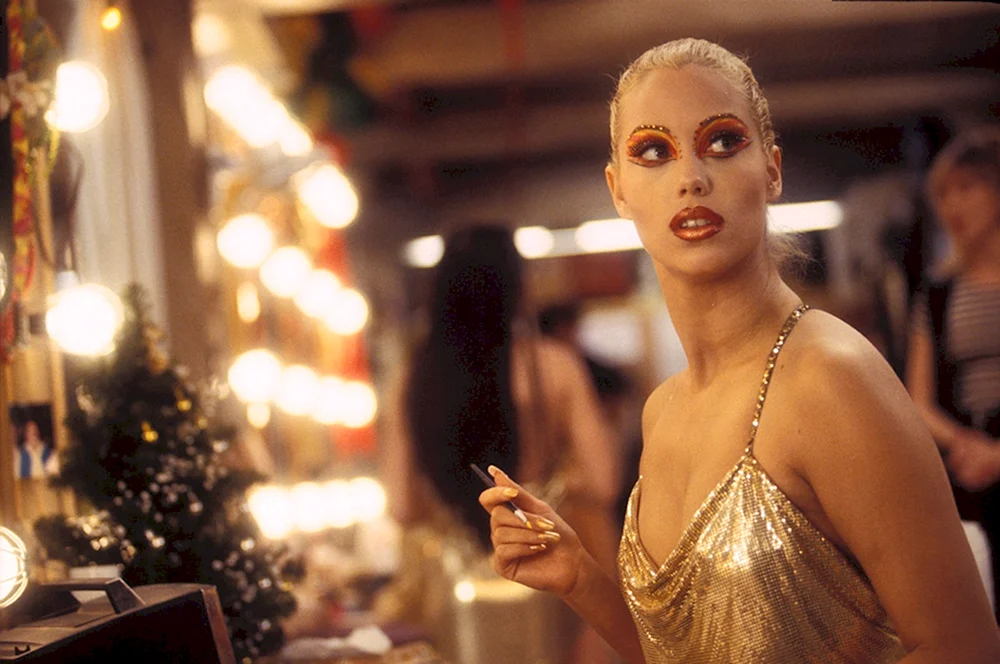 Elizabeth Berkley heiß