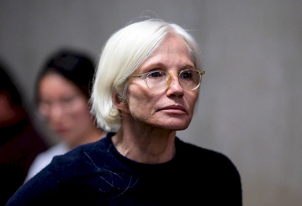 Ellen. Barkin