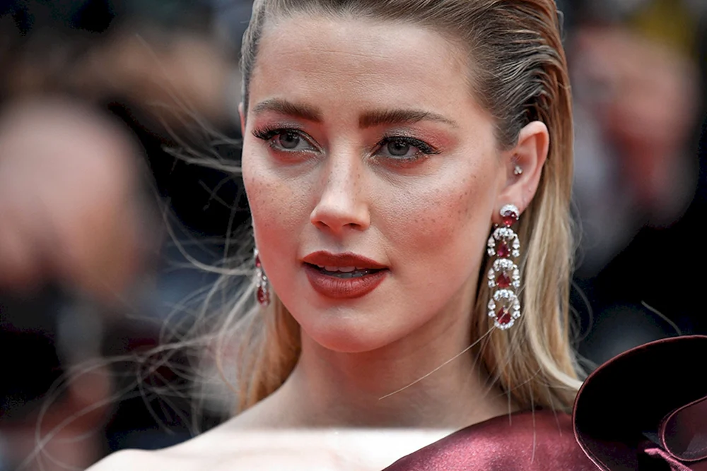 Amber Laura Heard