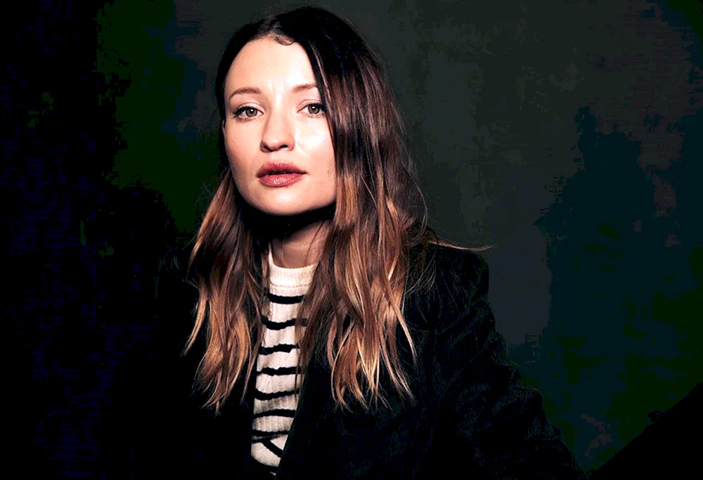 Emily Browning 2019
